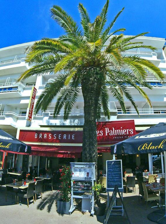Les Palmiers Hotel เฟรฌูส ภายนอก รูปภาพ
